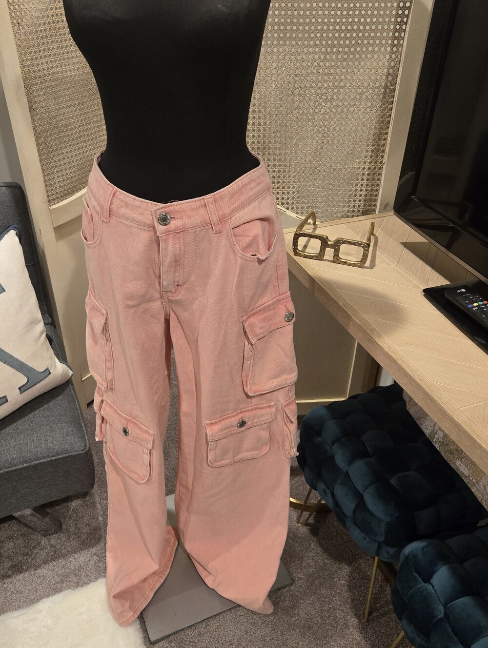 Wide Leg Cargo Jeans in Light Pink - Women - Picture 4 of 6